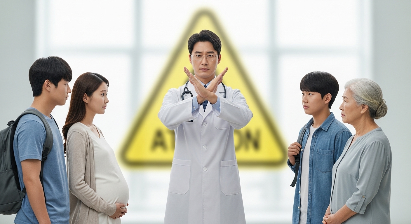 간헐적 단식 고위험군 - 의사가 임산부, 청소년, 노인 등 간헐적 단식을 피해야 할 사람들을 보호하는 모습.